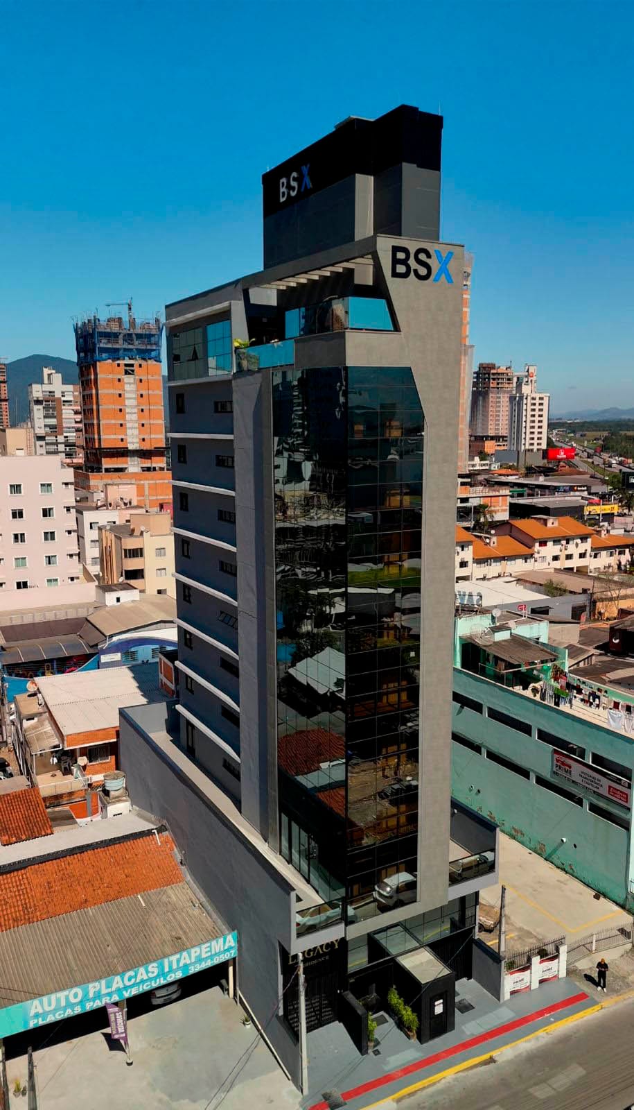 Apartamento 2 dormitórios mobiliado no Legacy Residence, Meia Praia, Itapema