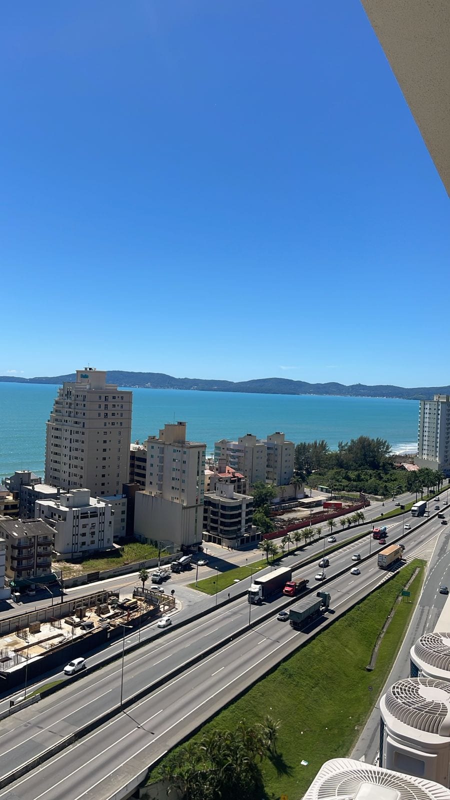 Apartamento 1 suíte mobiliado no Ed. Catânia, Tabuleiro dos Oliveiras, Itapema