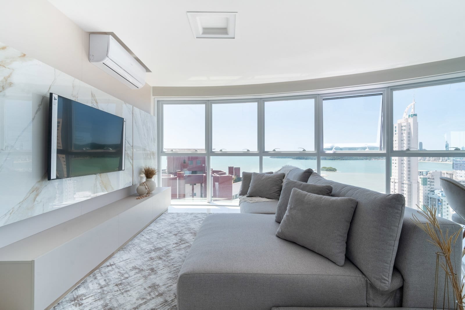 Apartamento 4 dormitórios mobiliado vista mar no Olympo Tower, Centro, Balneário Camboriú
