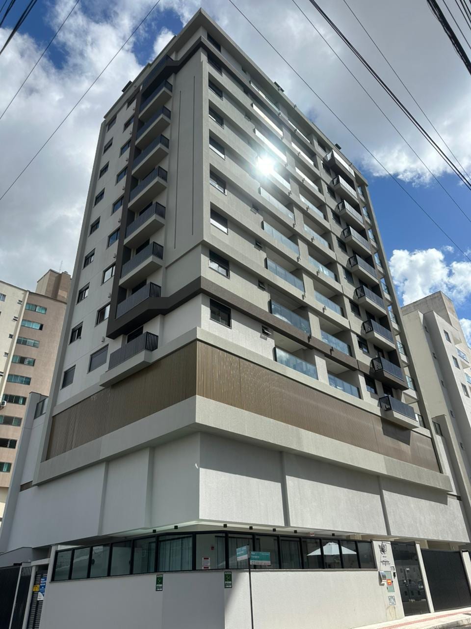 Apartamento 3 dormitórios no Ed. Cerejeira Boulevard, Tabuleiro, Camboriú