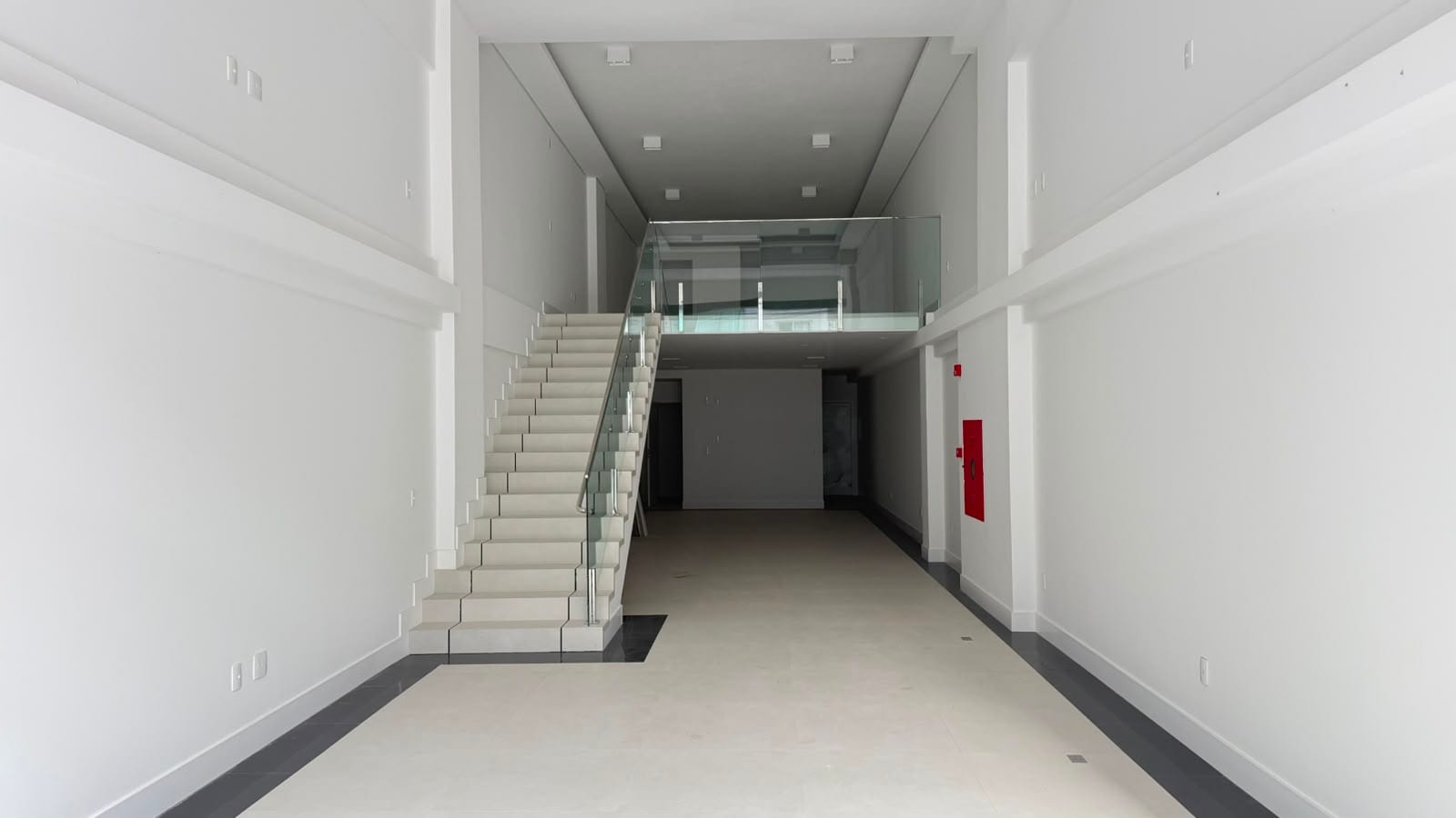 Sala comercial no Ed. Rooftop, Centro, Balneário Camboriú