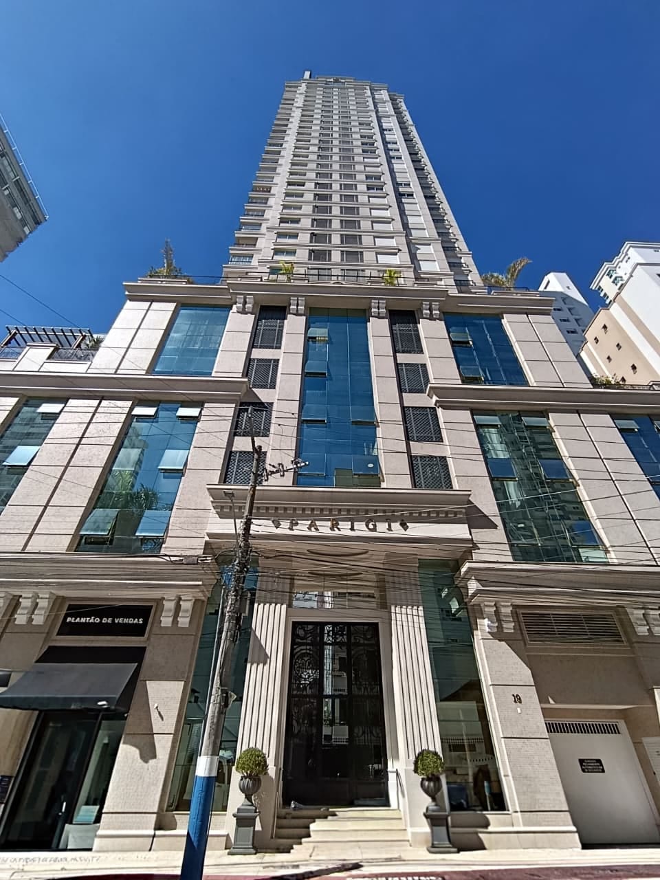 Apartamento 2 suítes mobiliado no Ed. Parigi Residenza, Centro, Balneário Camboriú