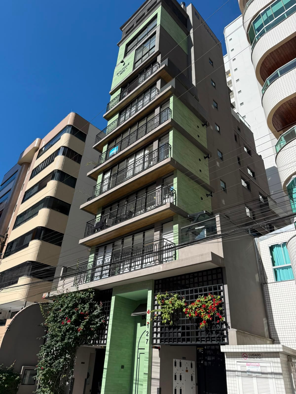 Apartamento 3 dormitórios mobiliado na Rua 2870, Centro, Balneário Camboriú