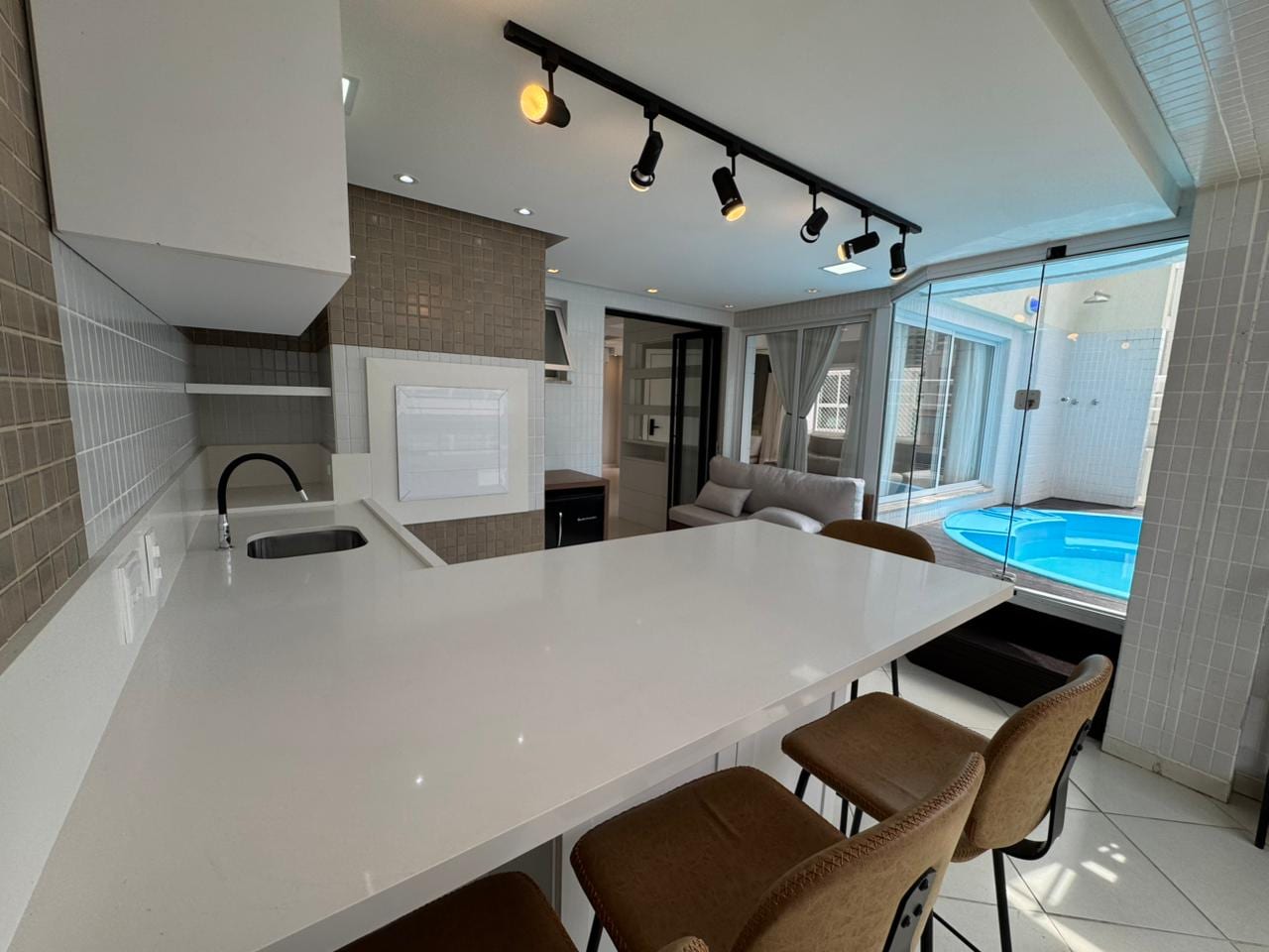 Apartamento 3 suítes no Ed. Baia dos Golfinhos, Centro, Balneário Camboriú